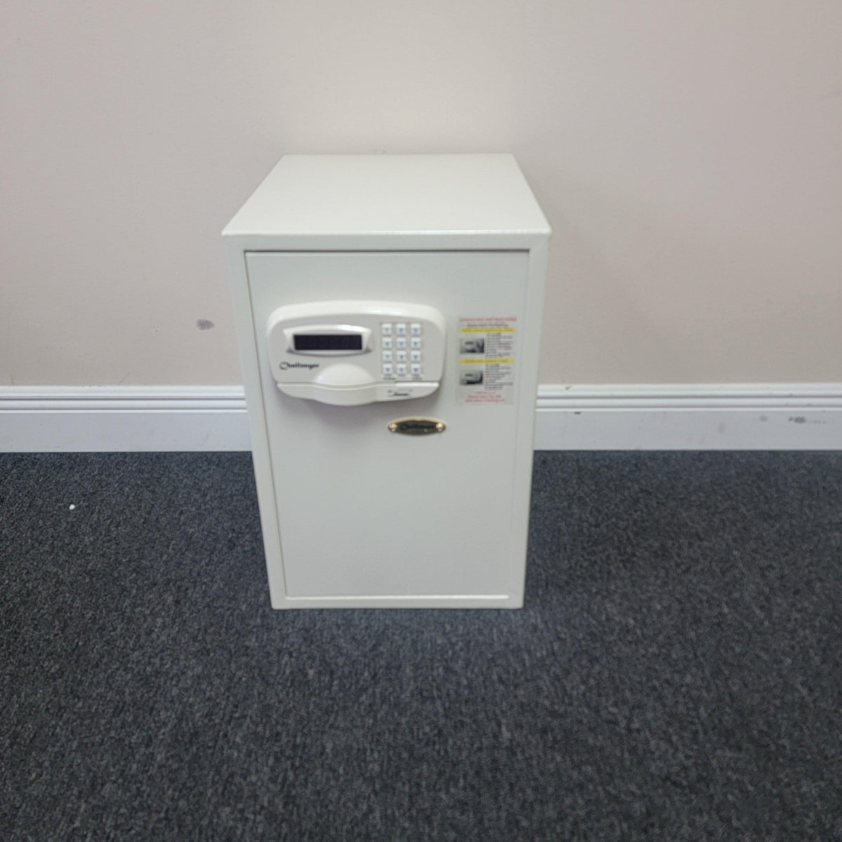 Challenger M4 Briefcase Model Tall In-Room Safe On Floor