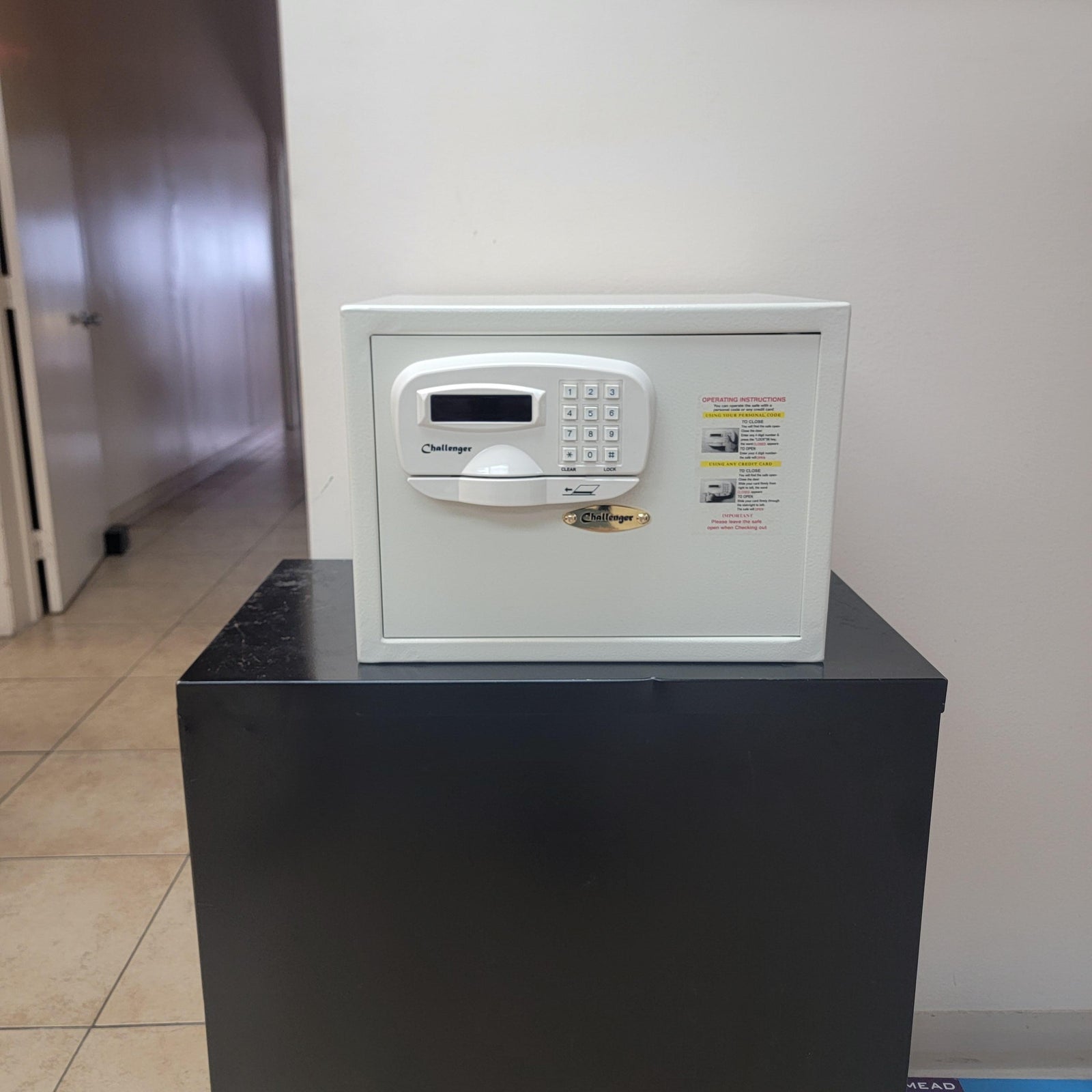 Challenger M5 Laptop Compatible In-Room Safe