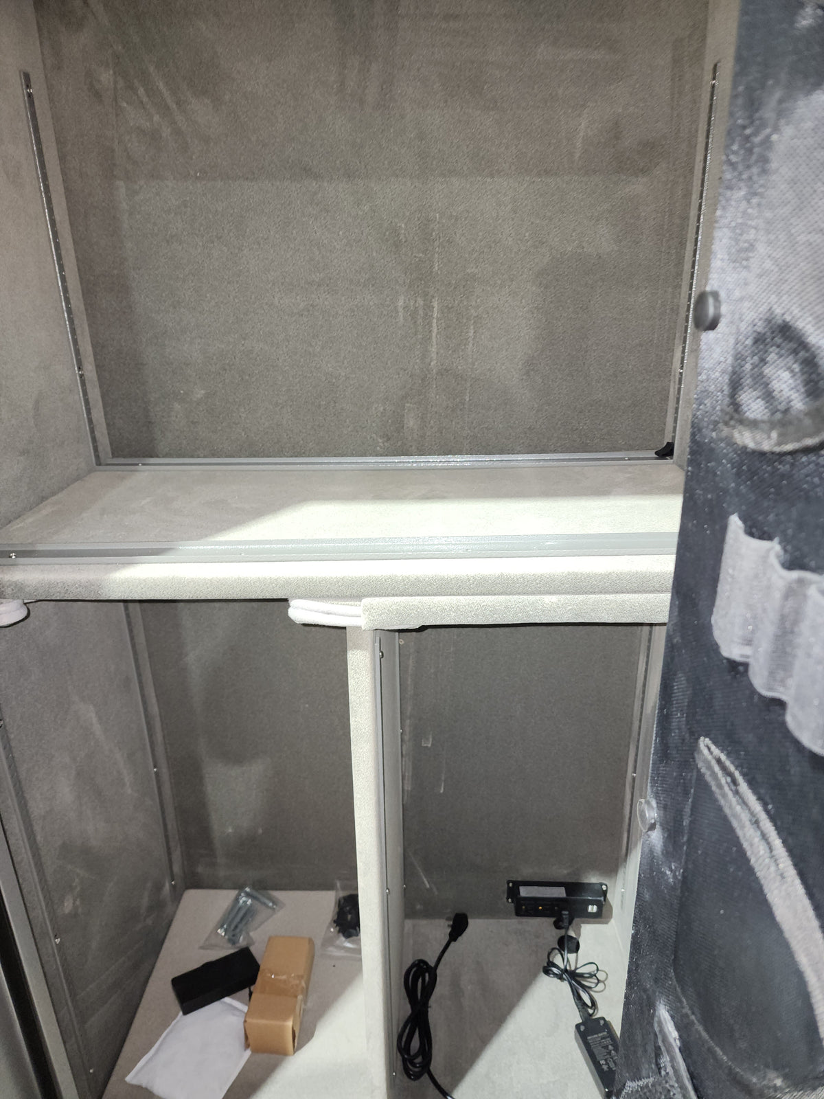 Blemished Hayman RK-6536 interior with marks on carpeting. 