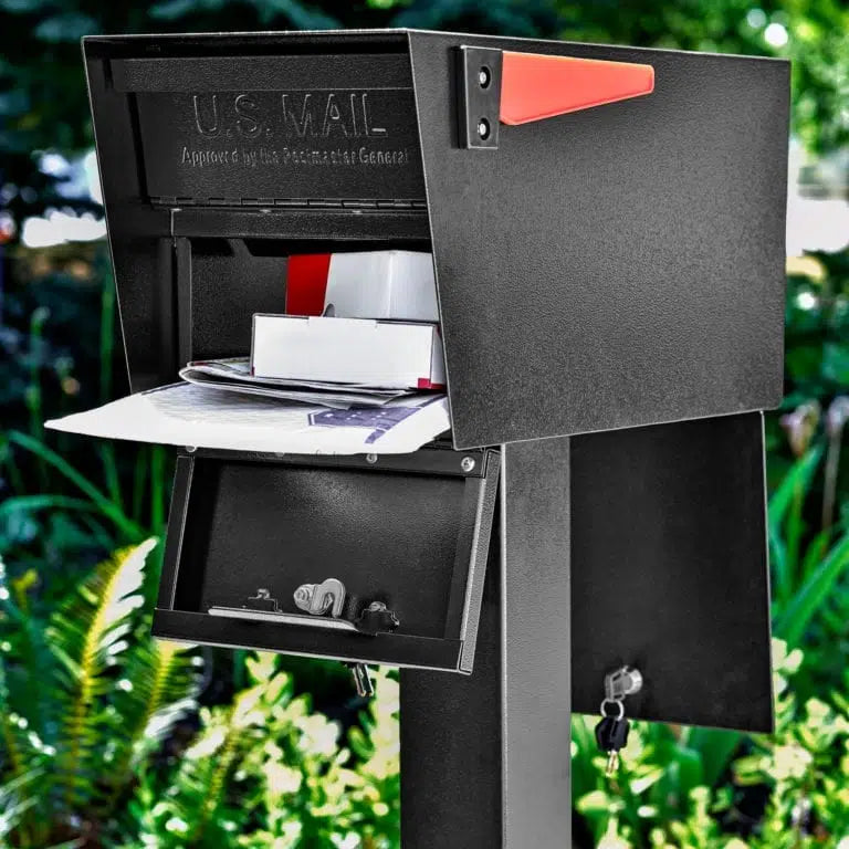 Mail Boss Mail Manager Street Safe - Latitude (Front & Rear Locking)