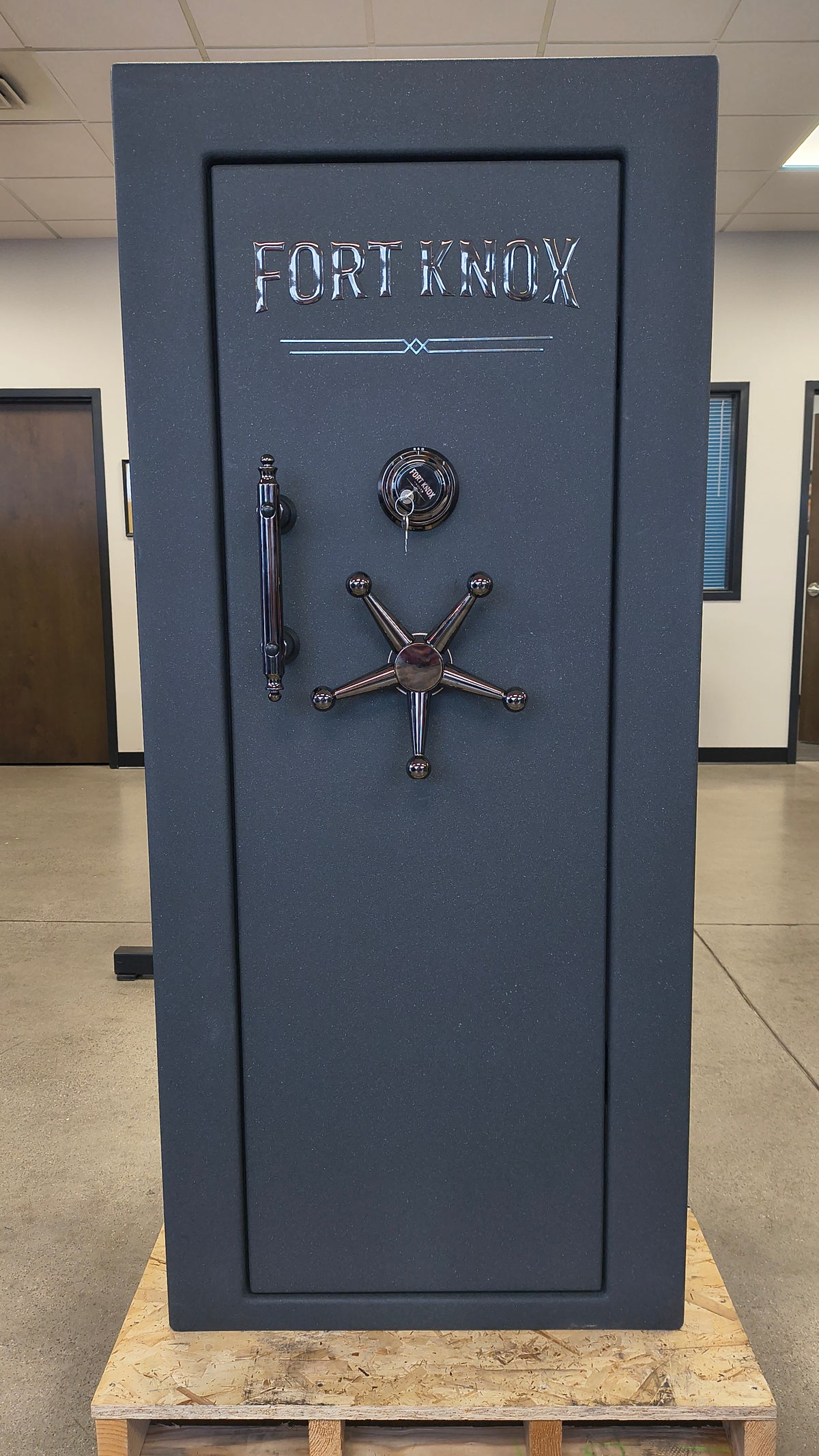 Blemished Fort Knox Defender 6026 front closed.