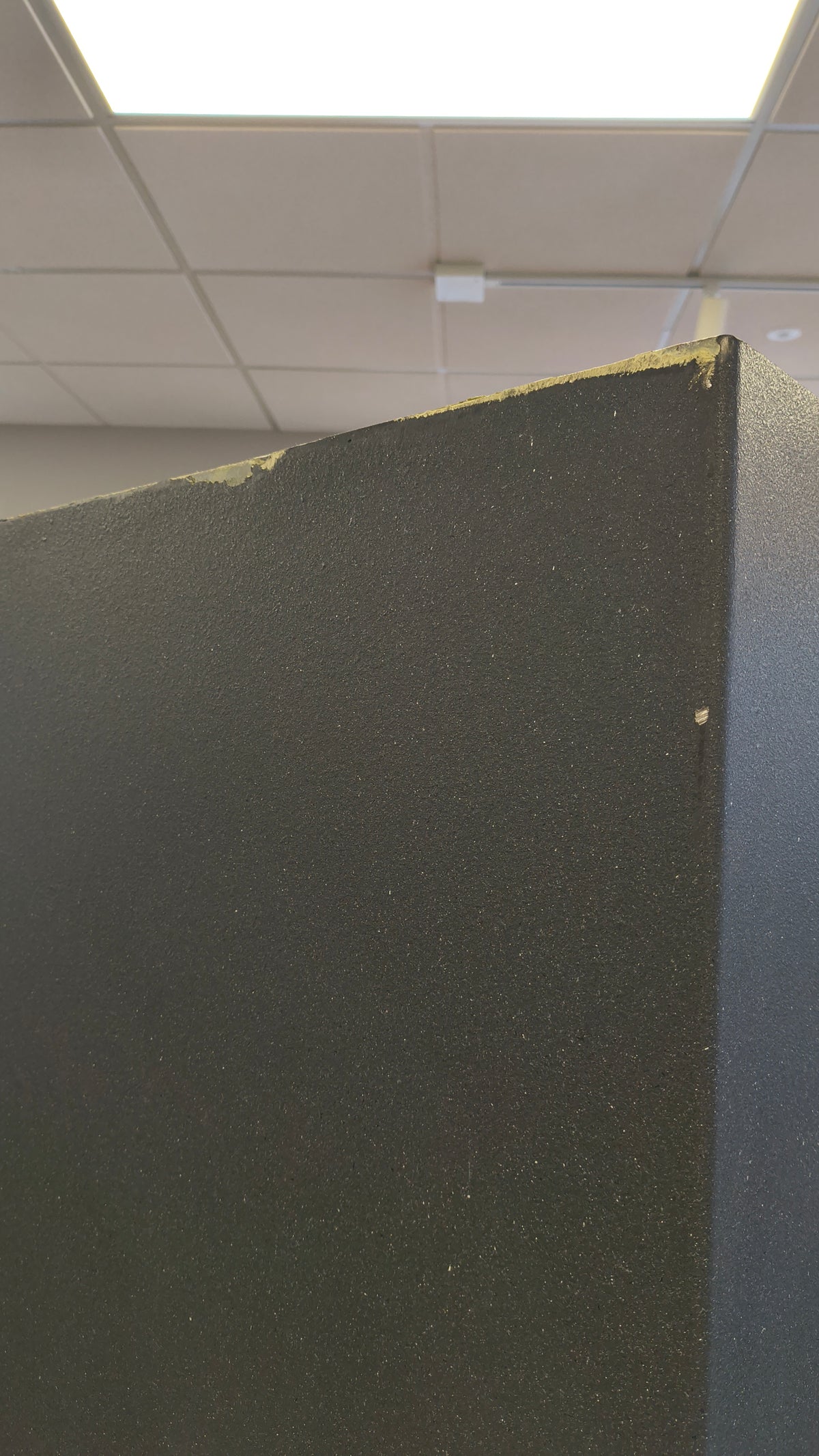 Blemished Browning HTR49T back top right corner with scuffing and paint chipping. 