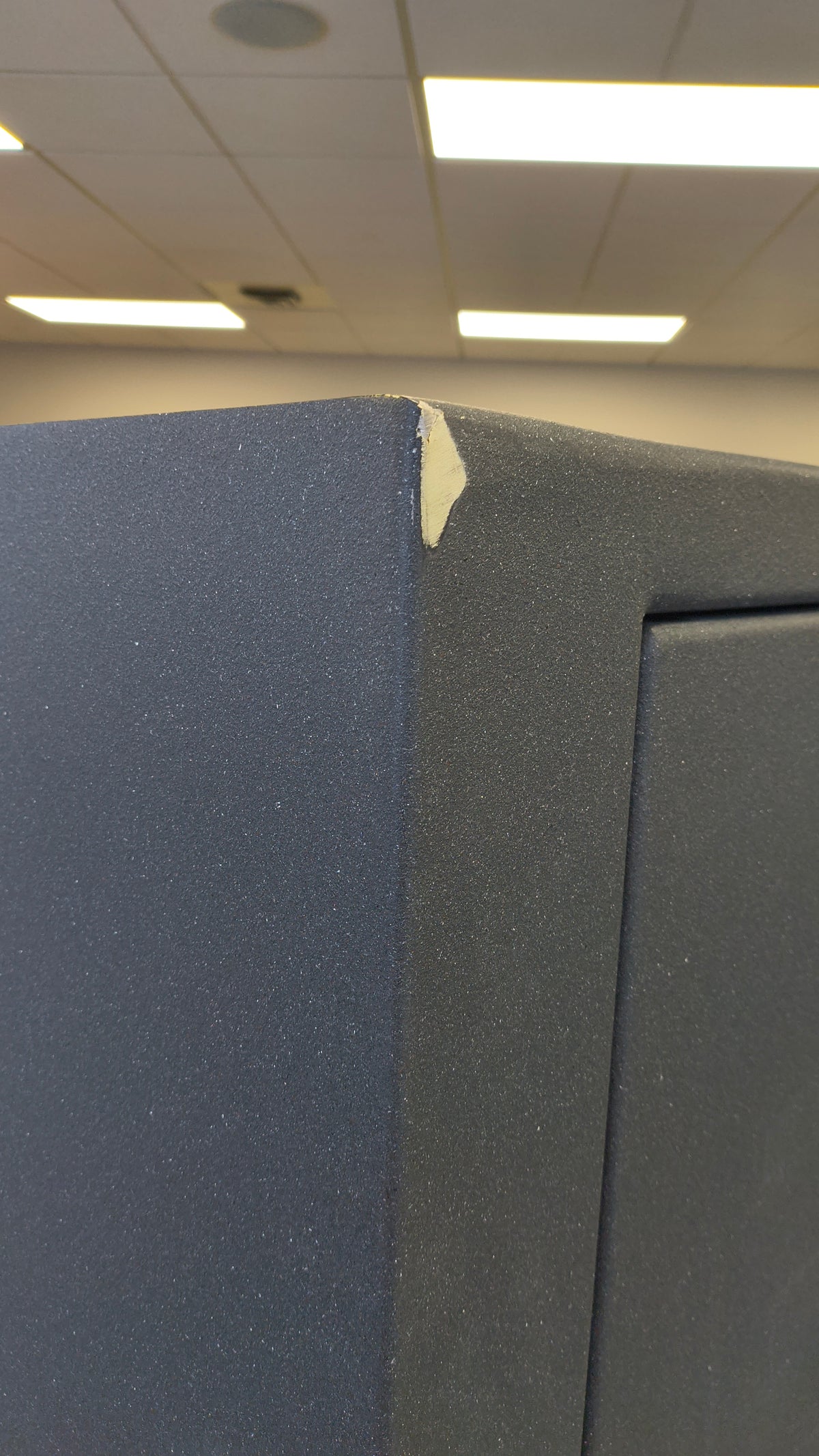 Blemished Browning HTR49T scuffing on front top left corner. 