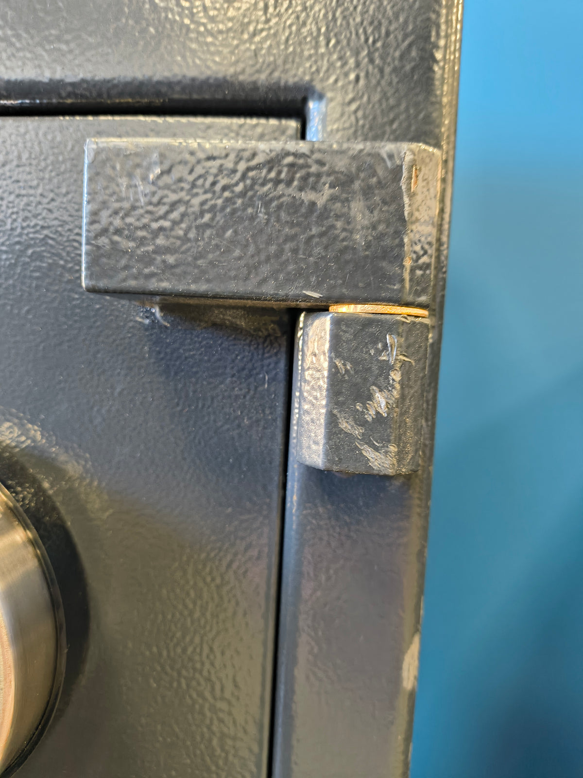 Blemished Protex FDD-3214 II blemish on top hinges. 