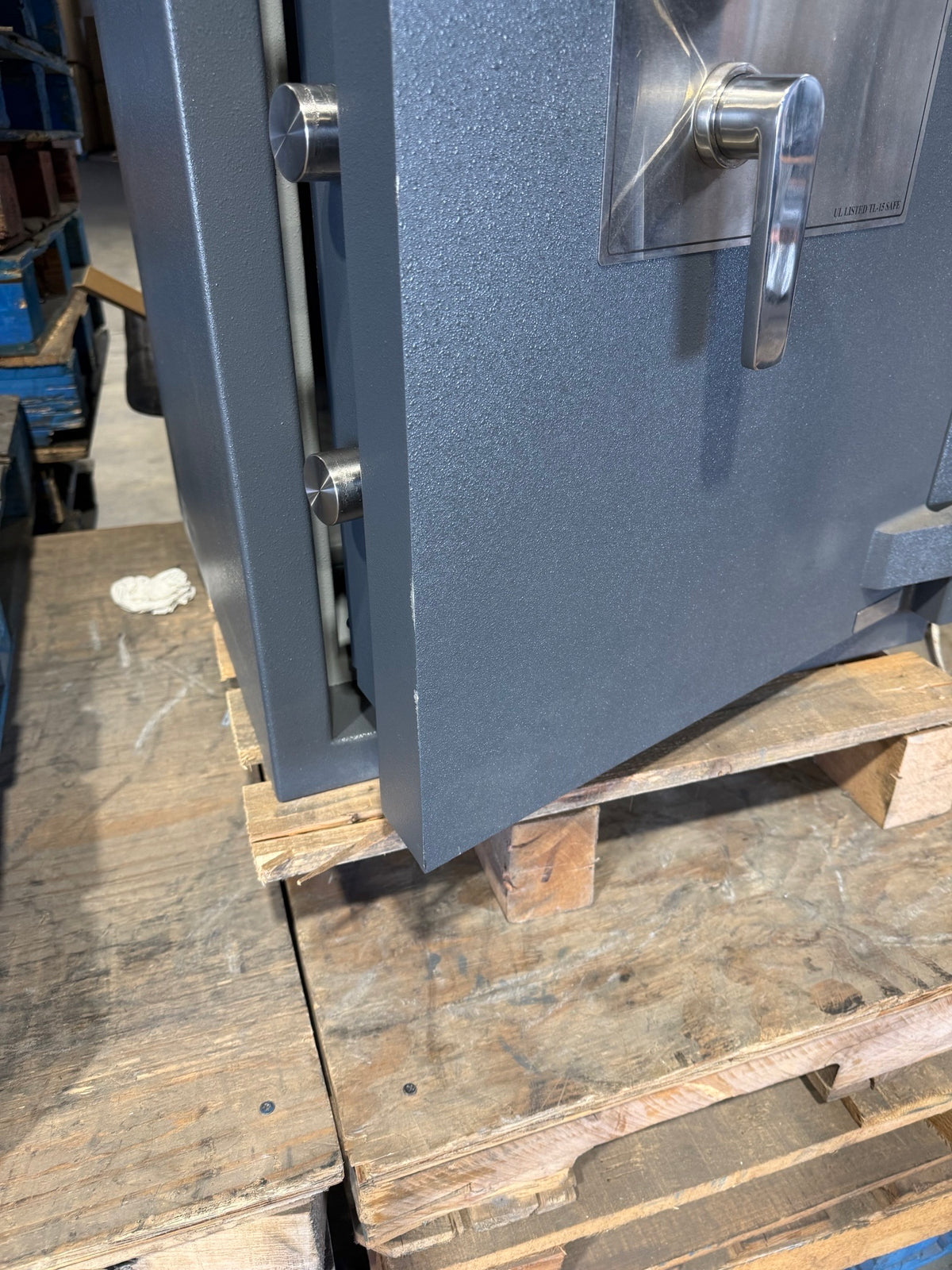 Hollon PM-2819 TL-15 Burglary 2 Hour Fire Safe Blemished Bottom View