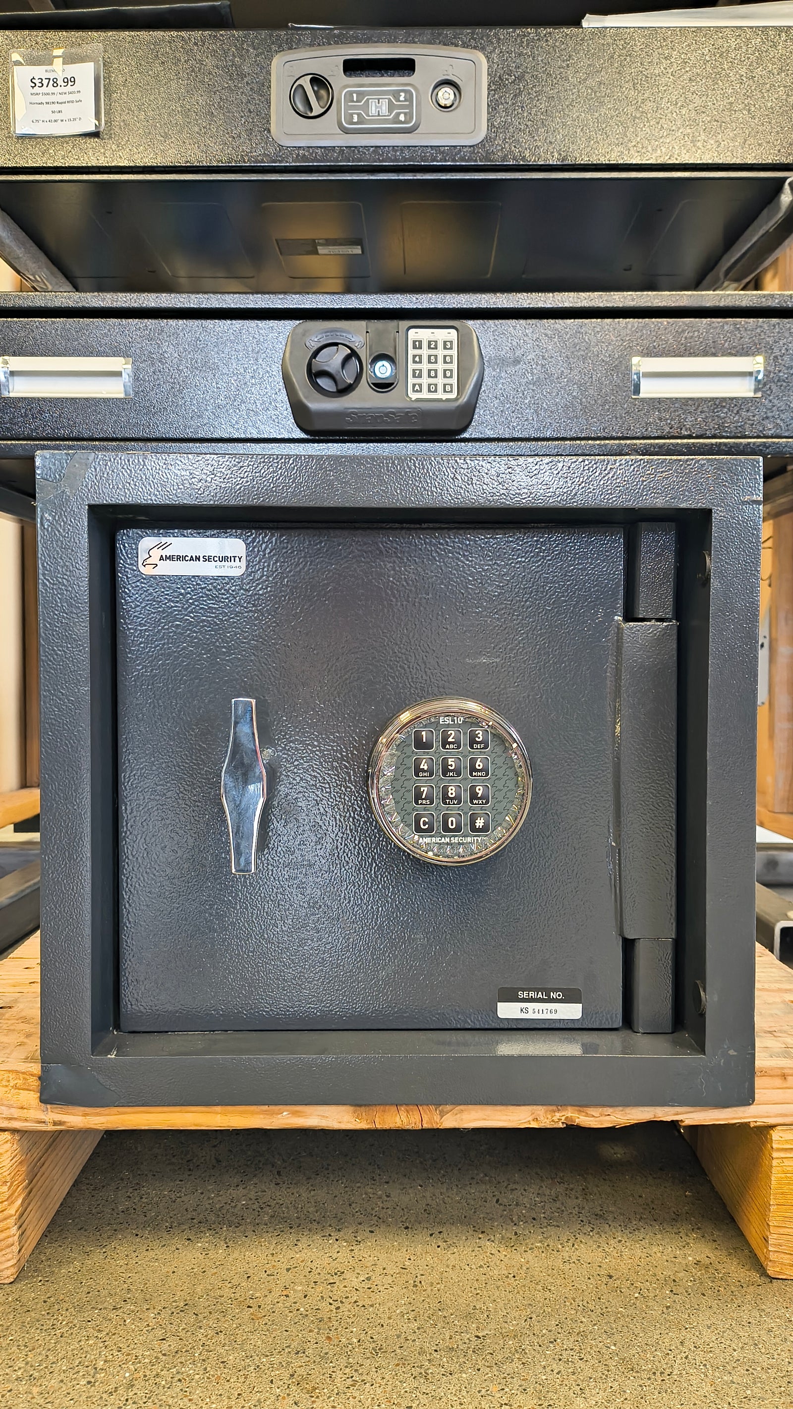 Blemished AMSEC WS1214E5 front.