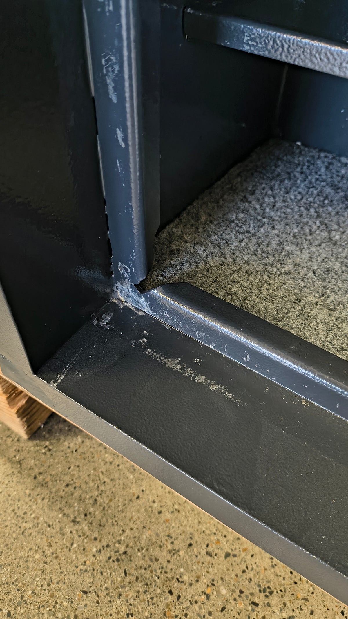 Blemished AMSEC WS1214E5 blemish on interior flange where door makes contact. 