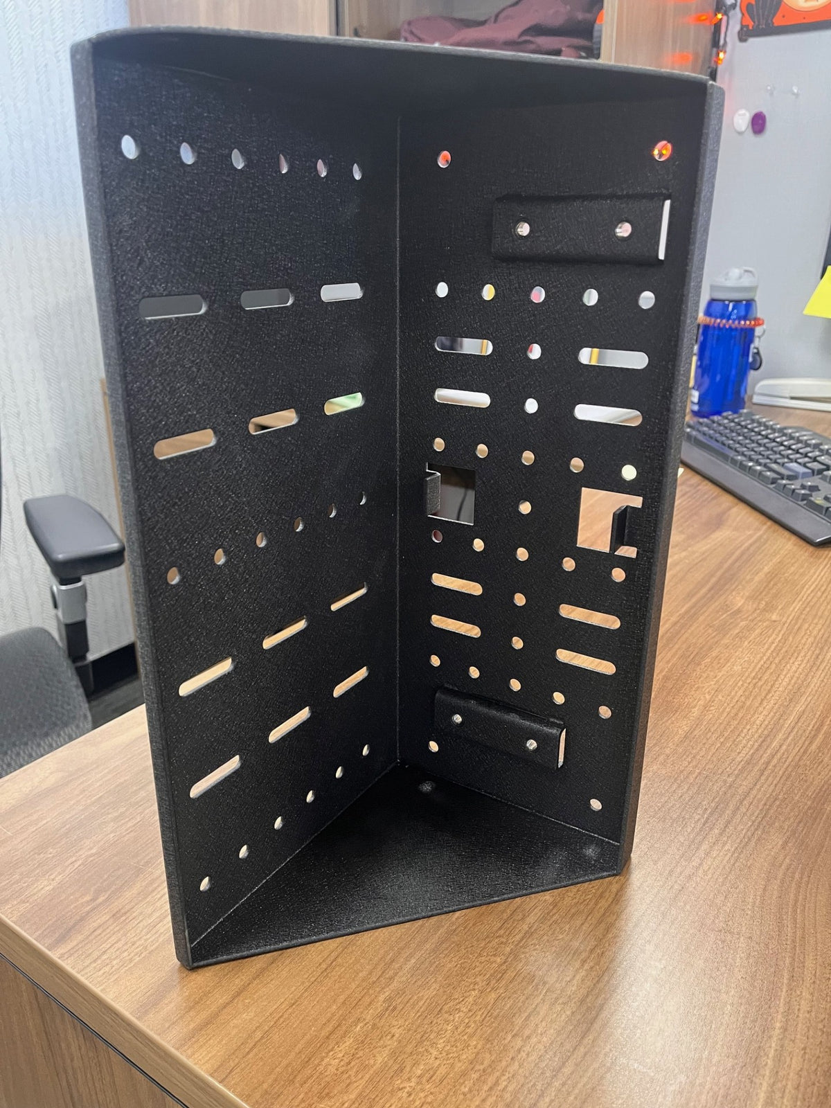 The Universal shelf can also be placed upside down. 