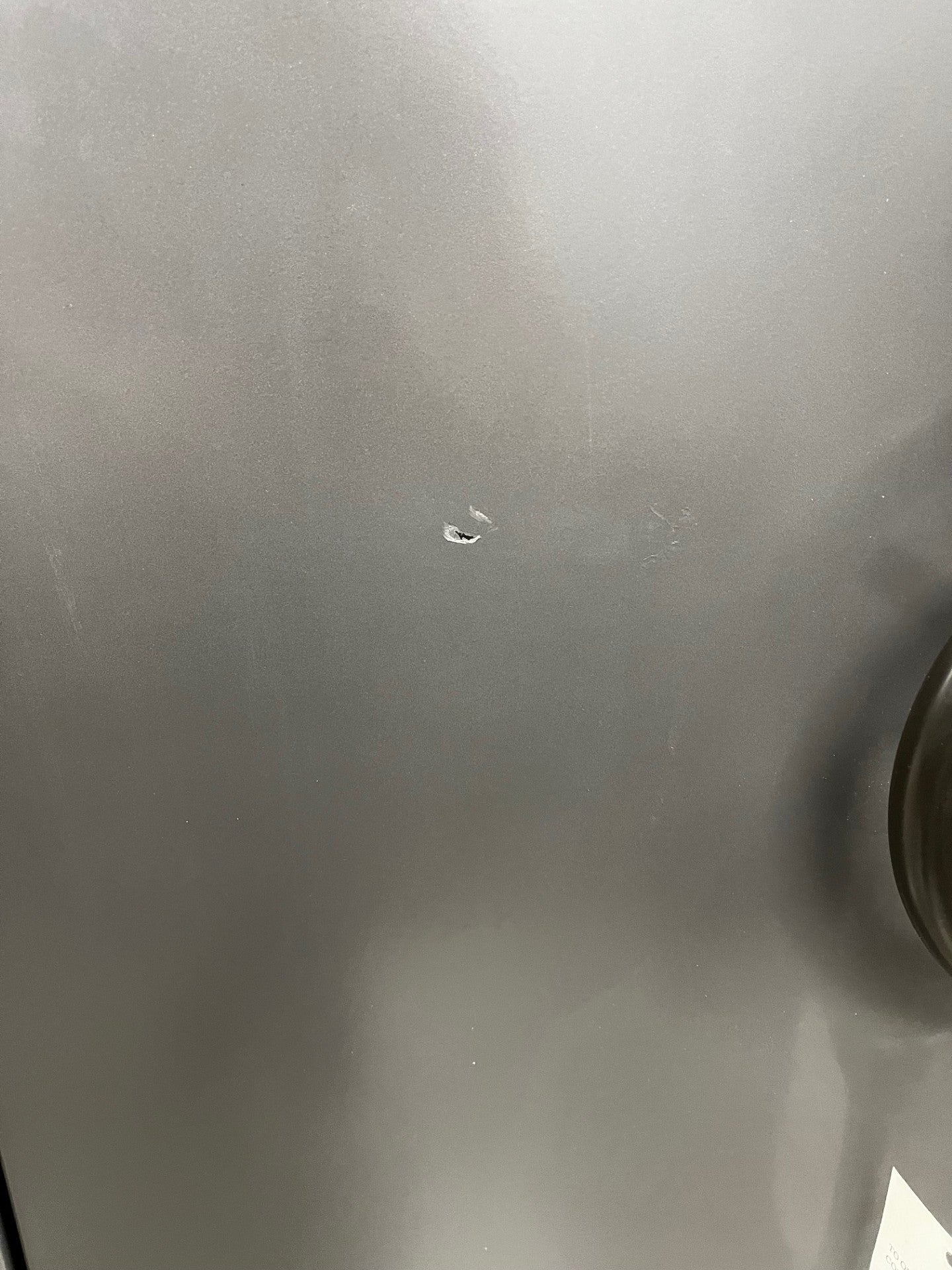 Front view of the safe. 