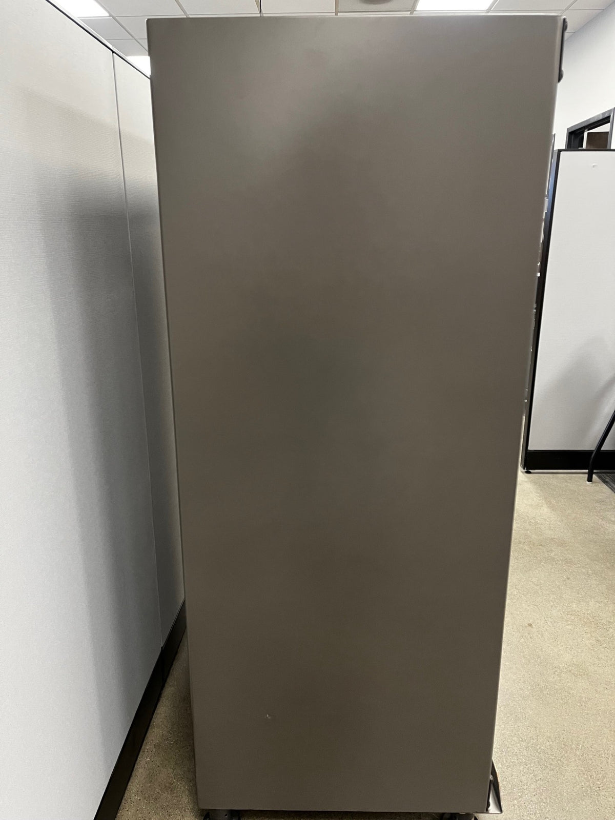 View of the left side of the safe.