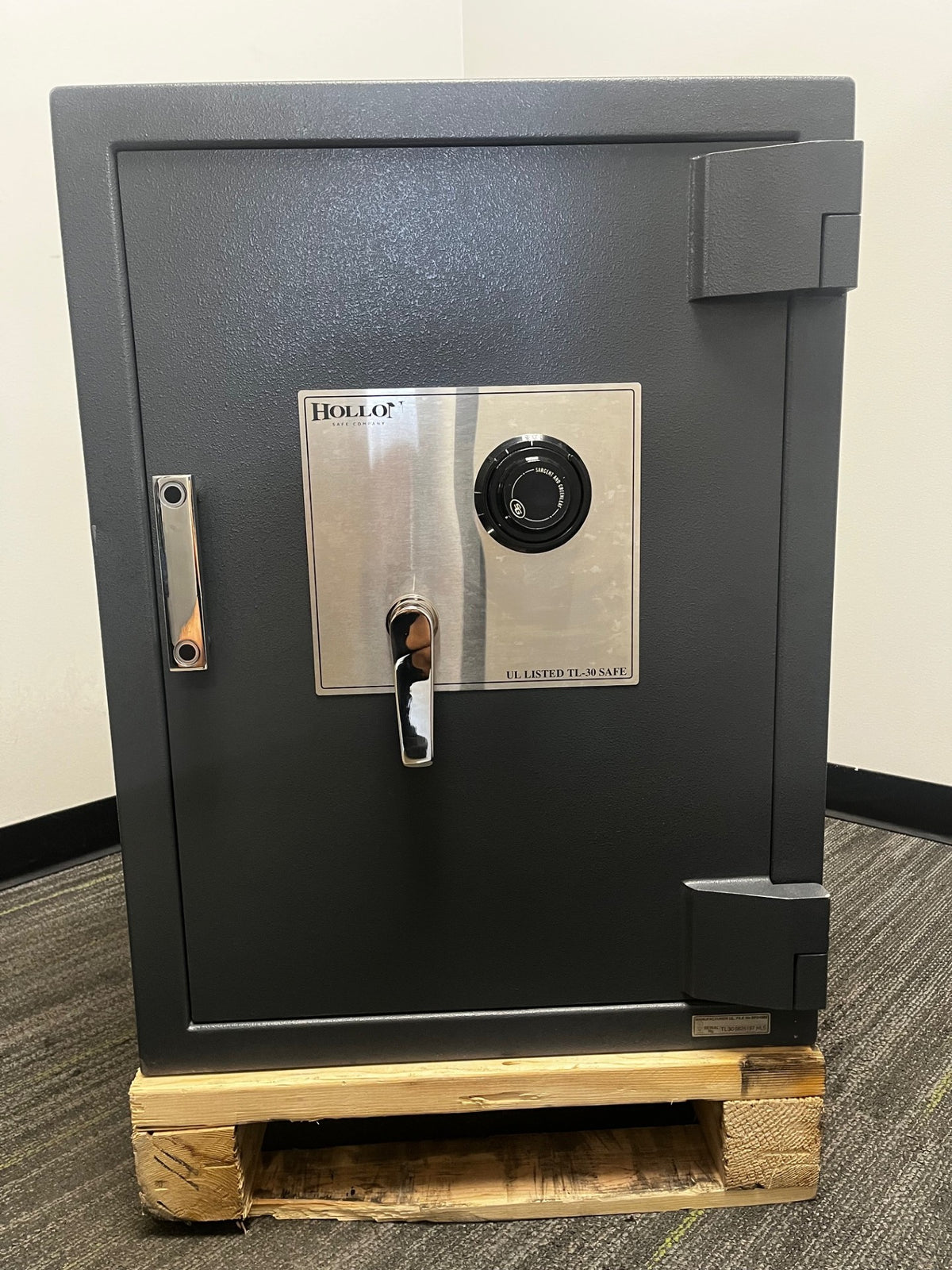 Hollon MJ-2618C TL-30 Burglary 2 Hour Fire Safe Blemished with Group R1 lock