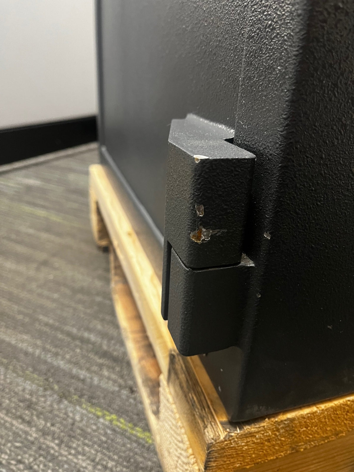 Hollon MJ-2618C TL-30 Burglary 2 Hour Fire Safe Blemished with Group R1 lock