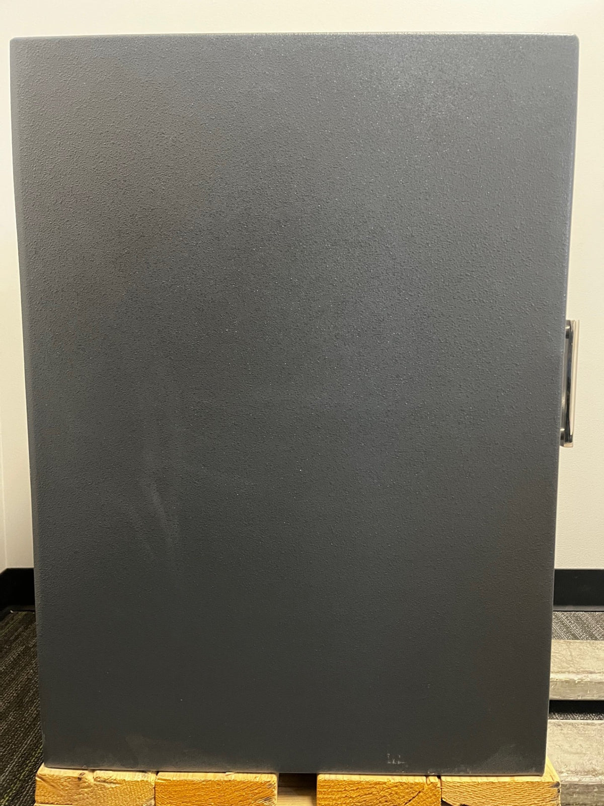 Hollon MJ-2618C TL-30 Burglary 2 Hour Fire Safe Blemished with Group R1 lock