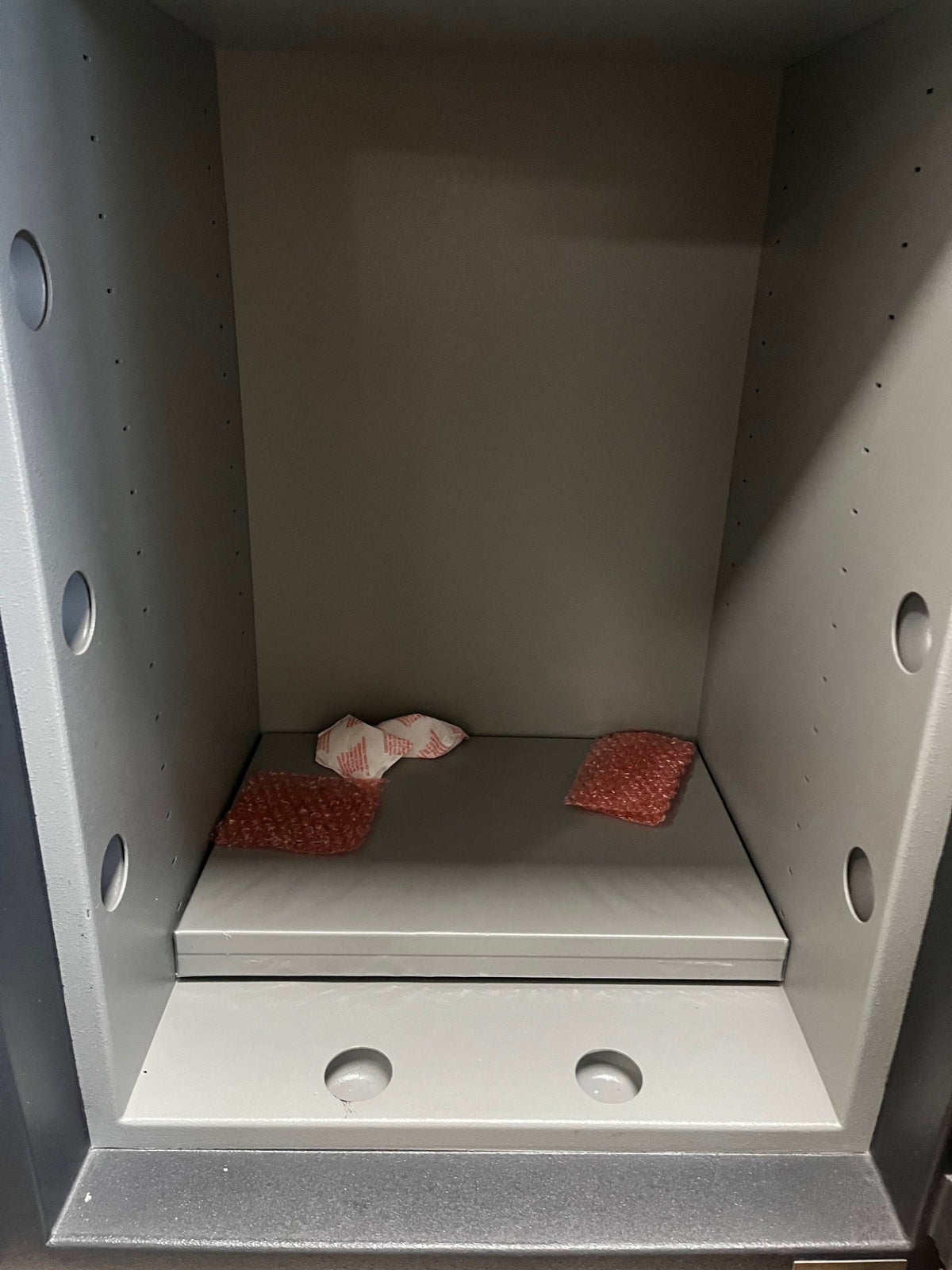 Hollon MJ-2618C TL-30 Burglary 2 Hour Fire Safe Blemished with Group R1 lock