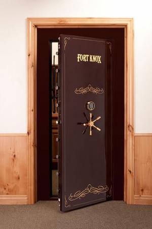 Fort Knox Executive 8240 Outswing Vault Door